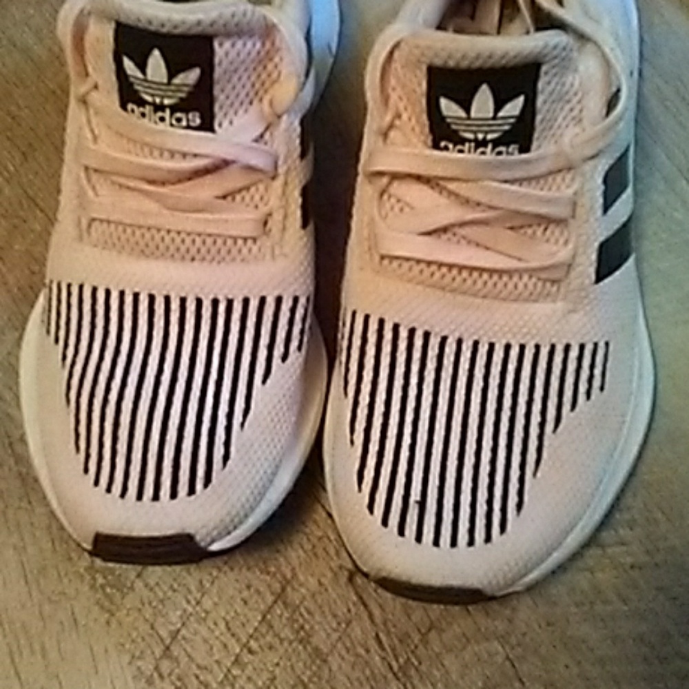 Adidas light pink sneakers they are size 5 but I n